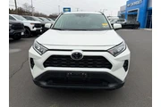 $27999 : Toyota RAV4 2021 AWD XLE Pre thumbnail