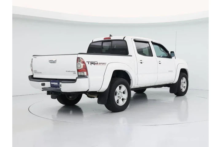 $28998 : Toyota Tacoma 2015 4x2 PreRu image 8