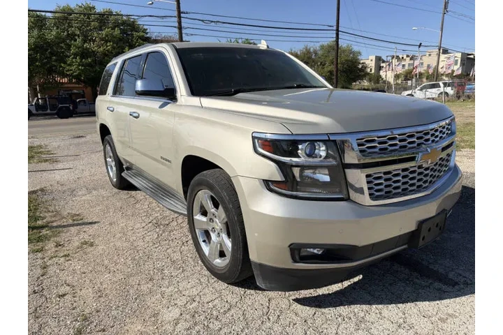 $23495 : 2016 Tahoe LT image 3