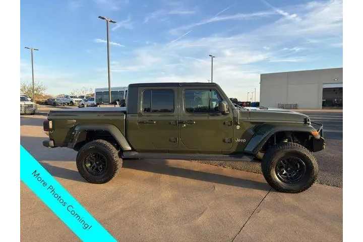 $29995 : Jeep Gladiator 2021 4x4 Over image 5