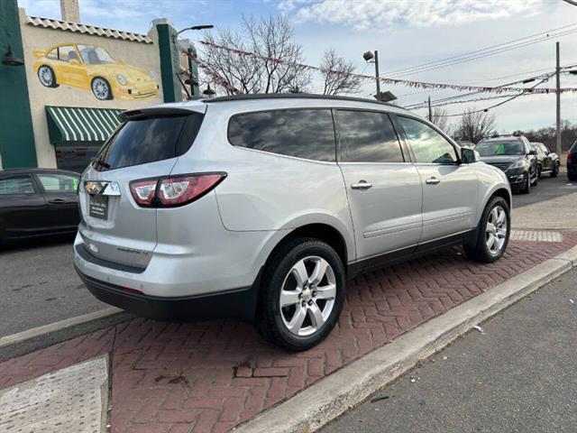 $8995 : 2016 Traverse LT image 4