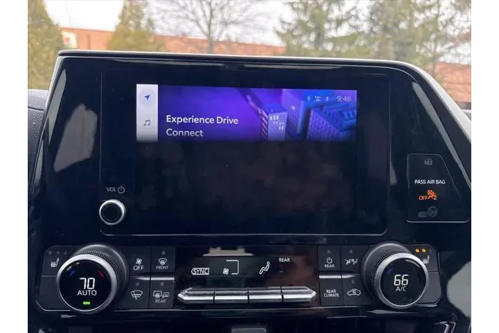 $35950 : Toyota Highlander 2023 XLE 4 image 5