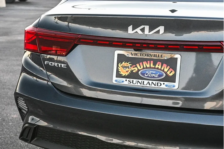 Kia Forte 2023 LXS 4dr Sedan image 10