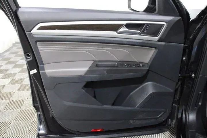 $23998 : Volkswagen Atlas 2022 V6 SE image 6