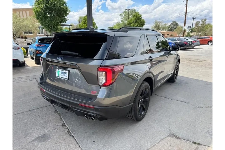 2020 Explorer ST AWD image 5