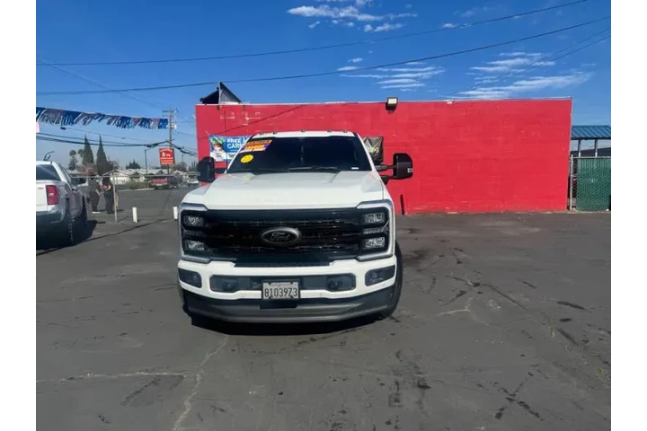 2024 F-250 Super Duty Lariat image 4
