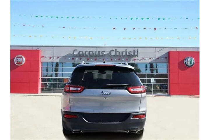 2015 Cherokee Latitude image 7