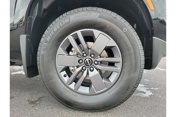 $45995 : Nissan Frontier 2025 4x4 SV image 5