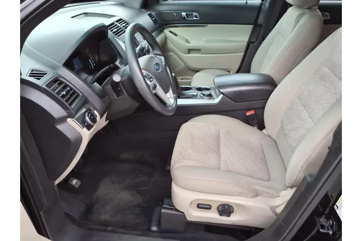 $15990 : Ford Explorer 2013 AWD Base image 7