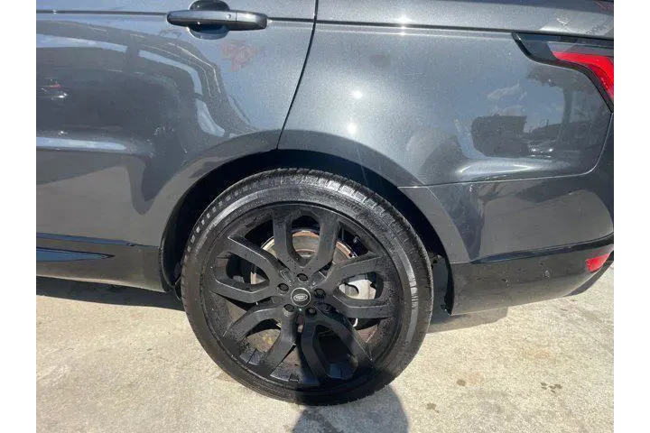 Land Rover Range Rover Sport image 10