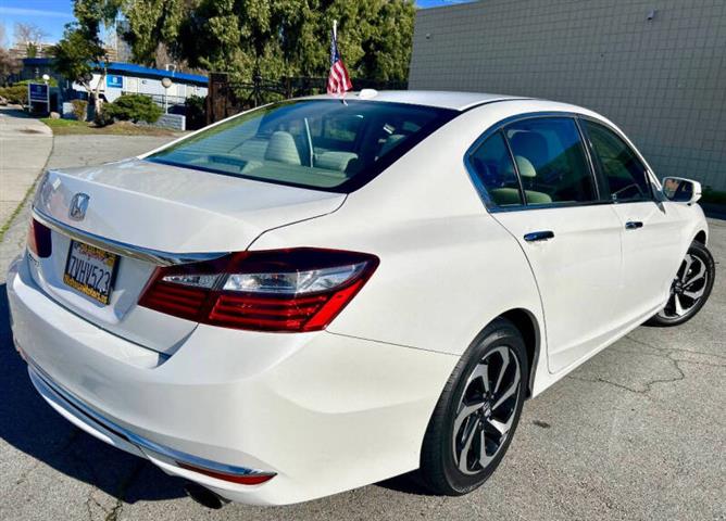 $20995 : 2016 Accord EX image 10