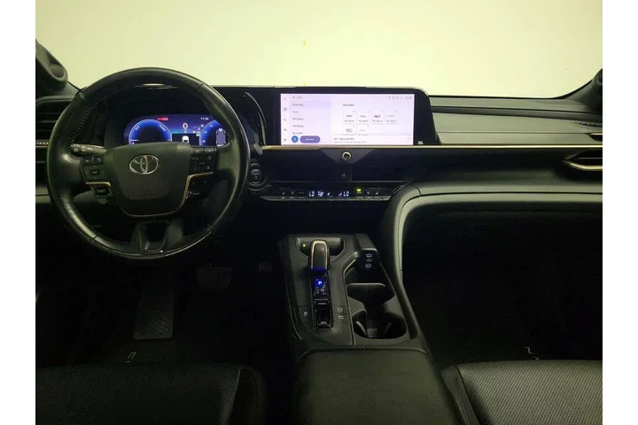 $29998 : Toyota Crown 2023 AWD Limite image 9