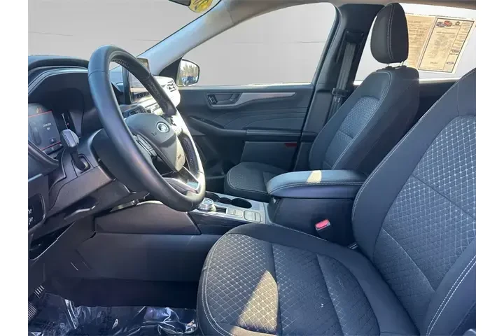 $19878 : Ford Escape 2023 AWD Active image 9