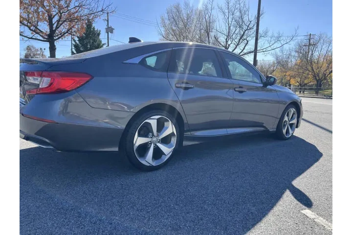 $12900 : 2018 Accord LX image 6