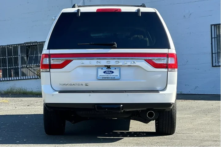 $18900 : Lincoln Navigator L 2017 4x4 image 5