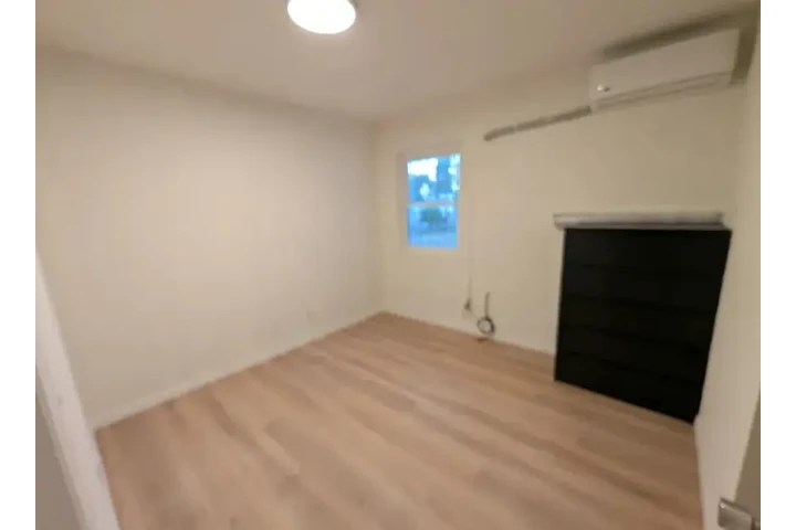 $1400 : ^* ALL UTILITIES INCLUDED *^ image 1