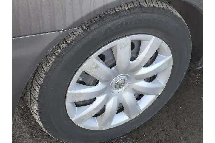 Toyota Camry 2005 4dr Sedan image 5