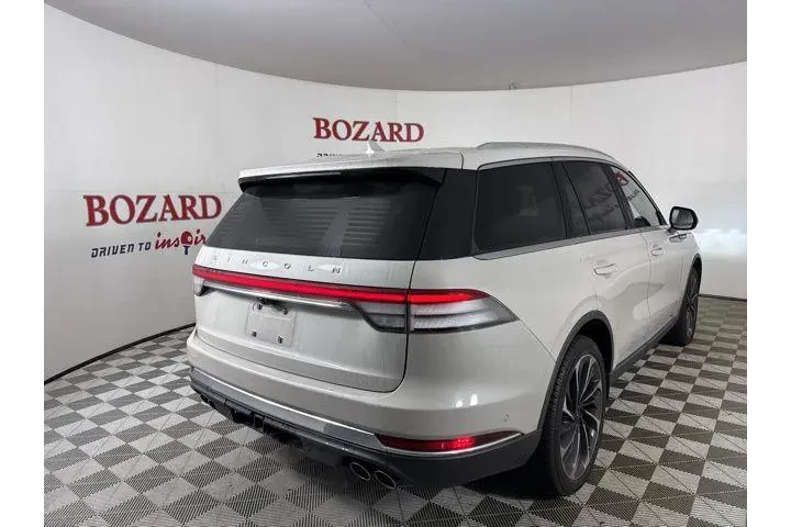 $28250 : Lincoln Aviator 2020 AWD Res image 8