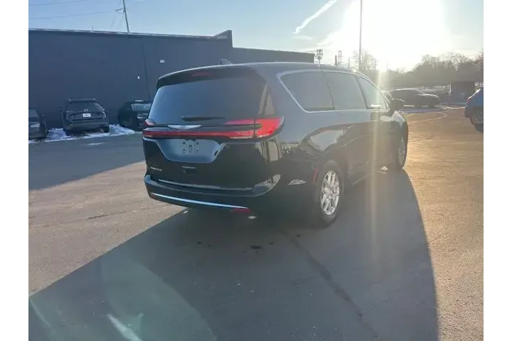 $39980 : Chrysler Pacifica 2026 Selec image 7