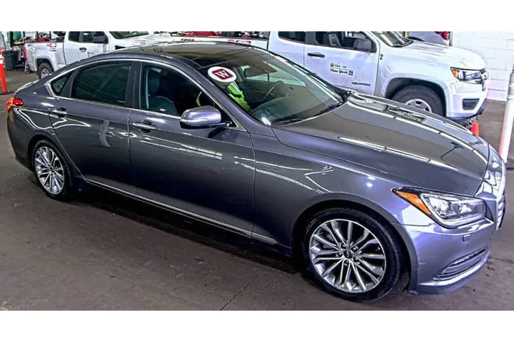 $11995 : 2015 Genesis 3.8L image 3