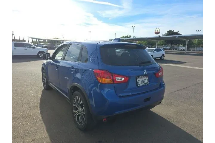 $8900 : Mitsubishi Outlander Sport 2 image 10