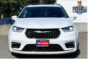 $25985 : Chrysler Pacifica 2022 Touri thumbnail
