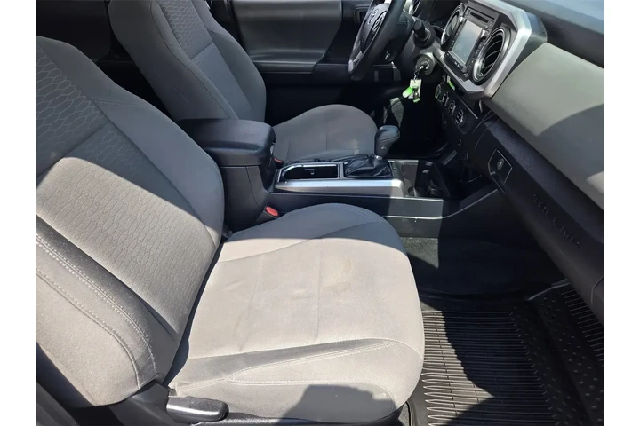 $24996 : Toyota Tacoma 2017 4x4 TRD P image 9