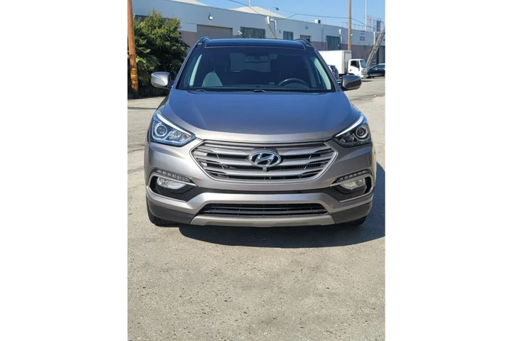 $14999 : 2018 Hyundai Santa Fe Sport T image 1