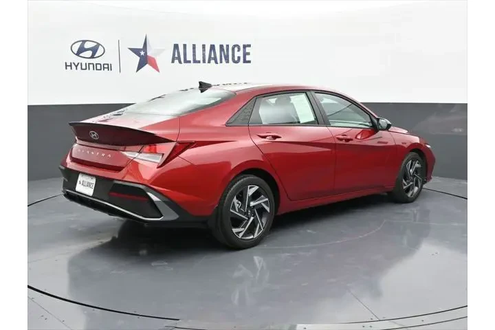 $19098 : Hyundai ELANTRA 2025 SEL Spo image 8