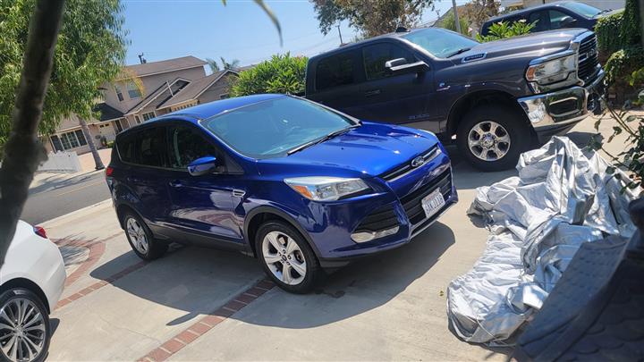 $9500 : 2016 Ford Escape image 2