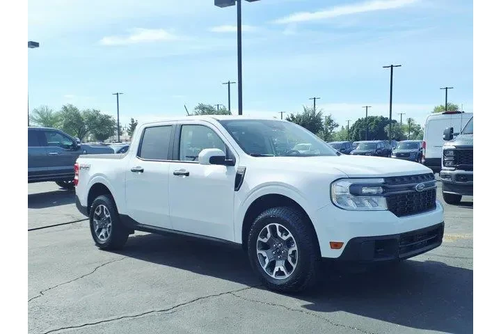 $28106 : Ford Maverick 2023 AWD XL 4d image 8