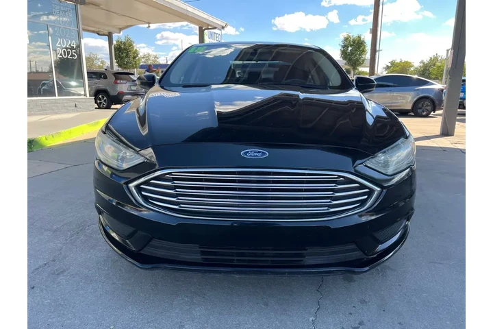 2018 Fusion SE image 2