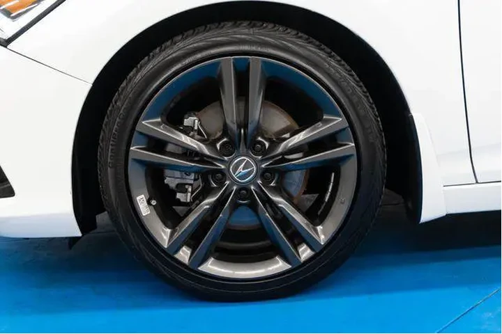 $34274 : Acura Integra 2025 4dr Liftb image 2