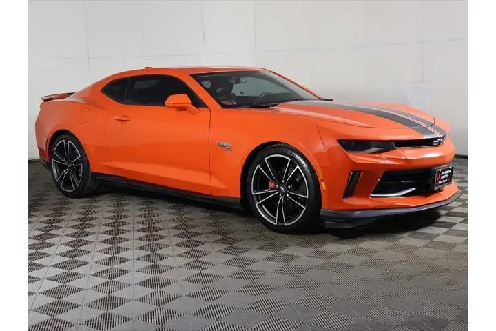 $24293 : Chevrolet Camaro 2018 LT 2dr image 2