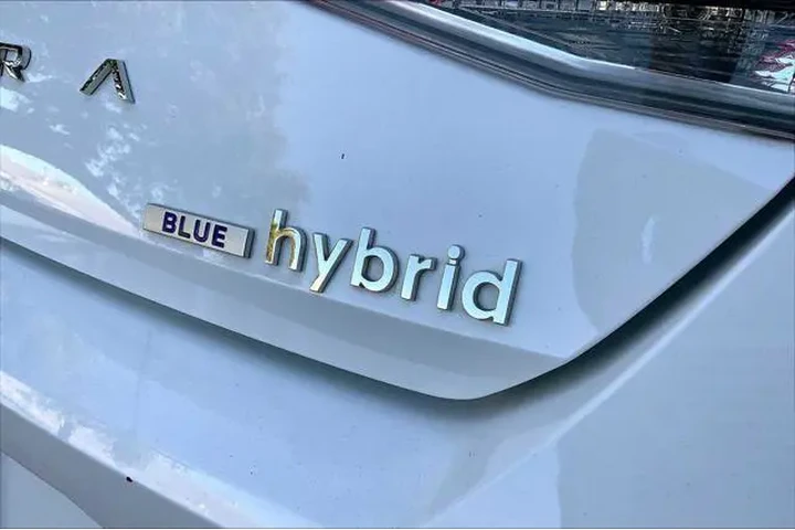 $20497 : Hyundai ELANTRA Hybrid 2023 image 6