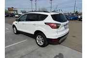 $9999 : 2018 Escape SE thumbnail