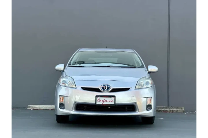 $10940 : 2011 Prius image 2