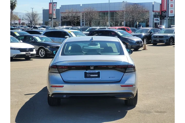 $32887 : Honda Accord Hybrid 2026 EX- image 6