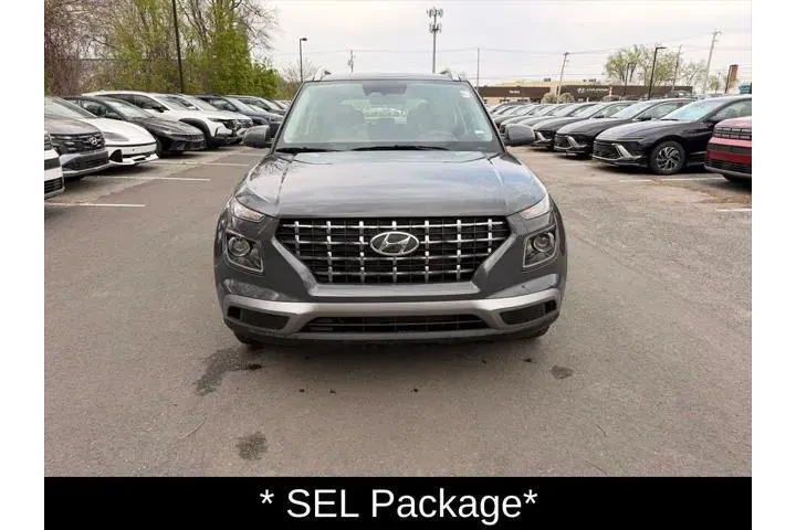 $19900 : Hyundai VENUE 2025 SEL 4dr C image 8