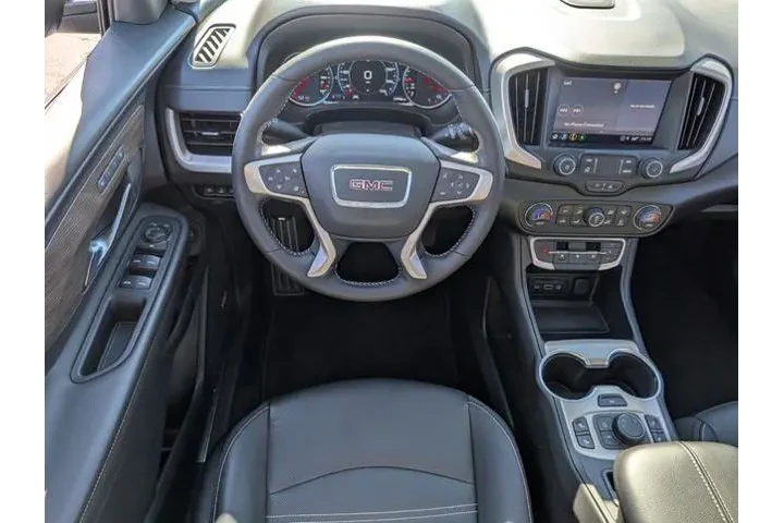 $25397 : GMC Terrain 2022 AWD Denali image 8