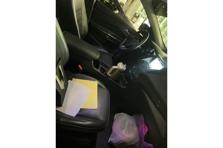 $17131 : Ford Escape 2019 Titanium 4d image 8