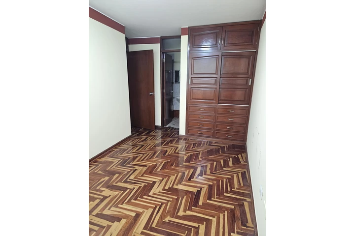 $1800 : 3 dormi  2 baños por Salamanca image 4