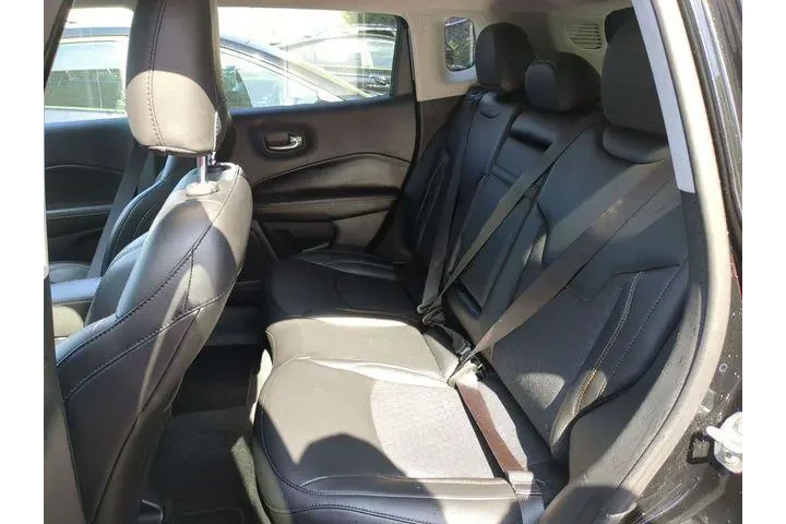 $19000 : Jeep Compass 2019 4x4 Latitu image 9