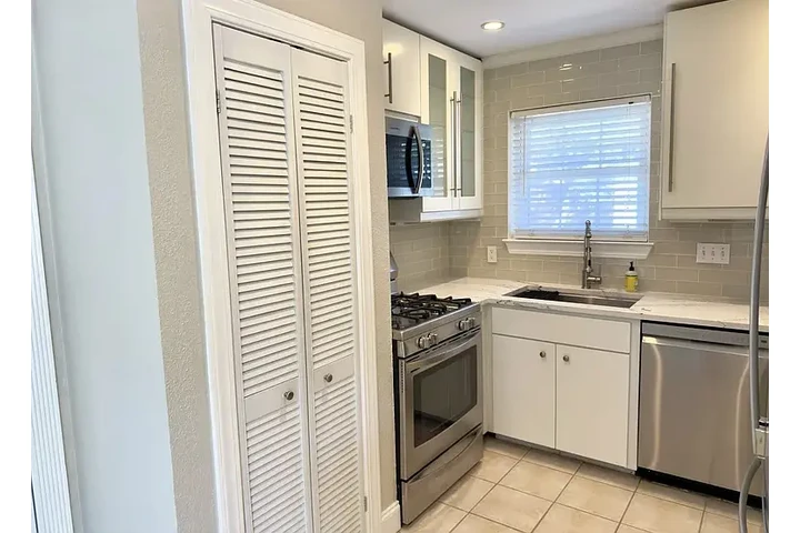 $1500 : HOUSE FOR RENT IN AUSTIN TX image 5