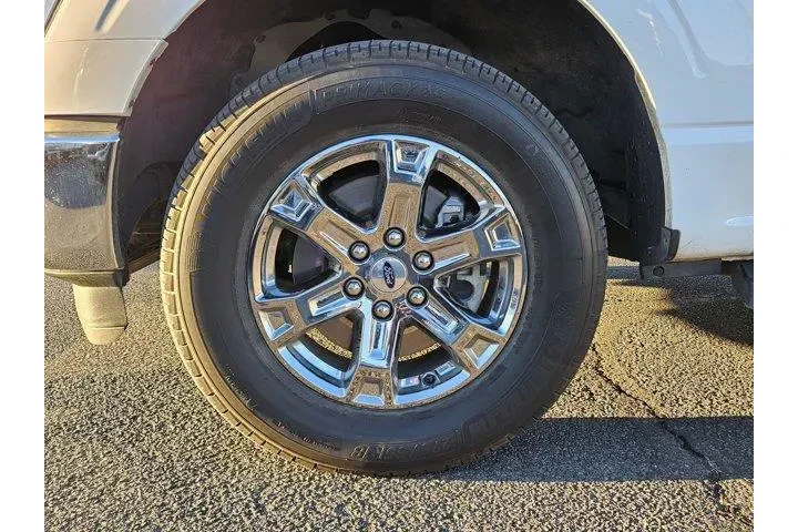 $39103 : Ford F-150 2023 4x4 XLT 4dr image 10