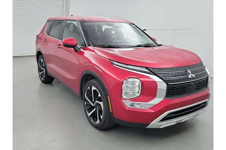 $23998 : Mitsubishi Outlander 2024 SE image 1