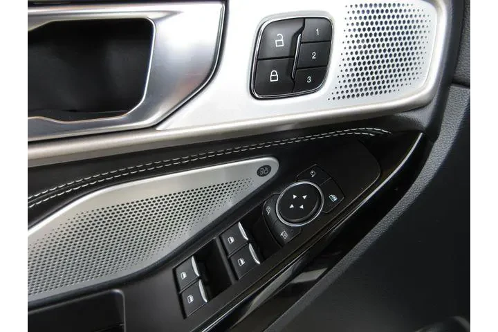 $28473 : Ford Explorer 2021 AWD ST 4d image 10