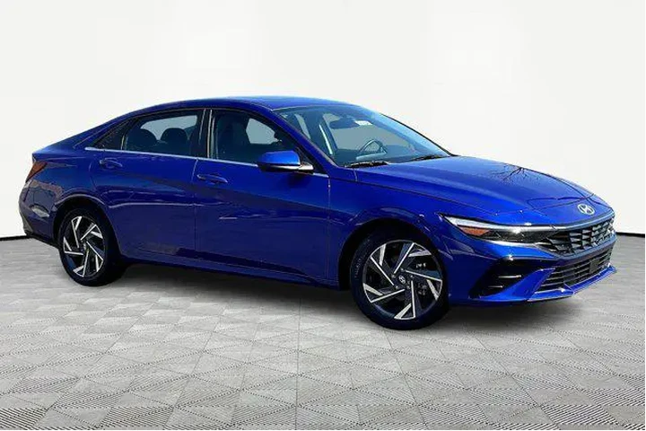 $22570 : Hyundai ELANTRA 2025 SEL Con image 3