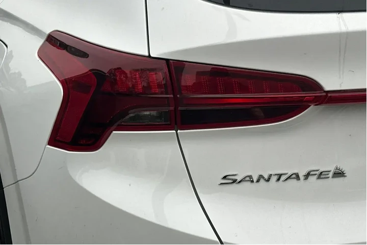 $22990 : Hyundai SANTA FE 2023 SEL 4d image 6