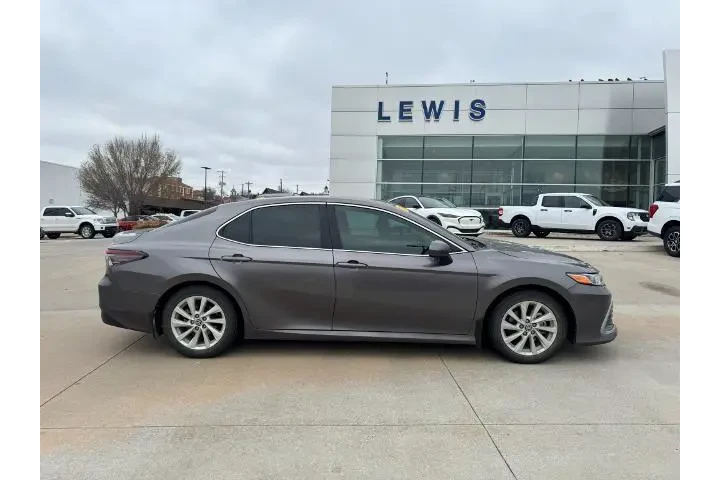 $21989 : Toyota Camry 2021 LE 4dr Sed image 4
